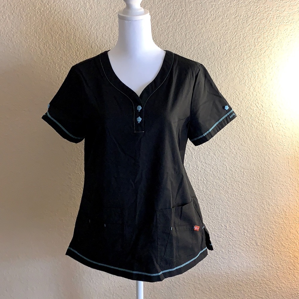 Black Scrub top. (S)